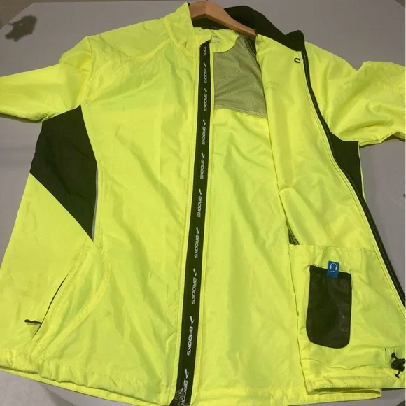 Brooks Neon Yellow Jacket with Black Details - Picture 7 of 8